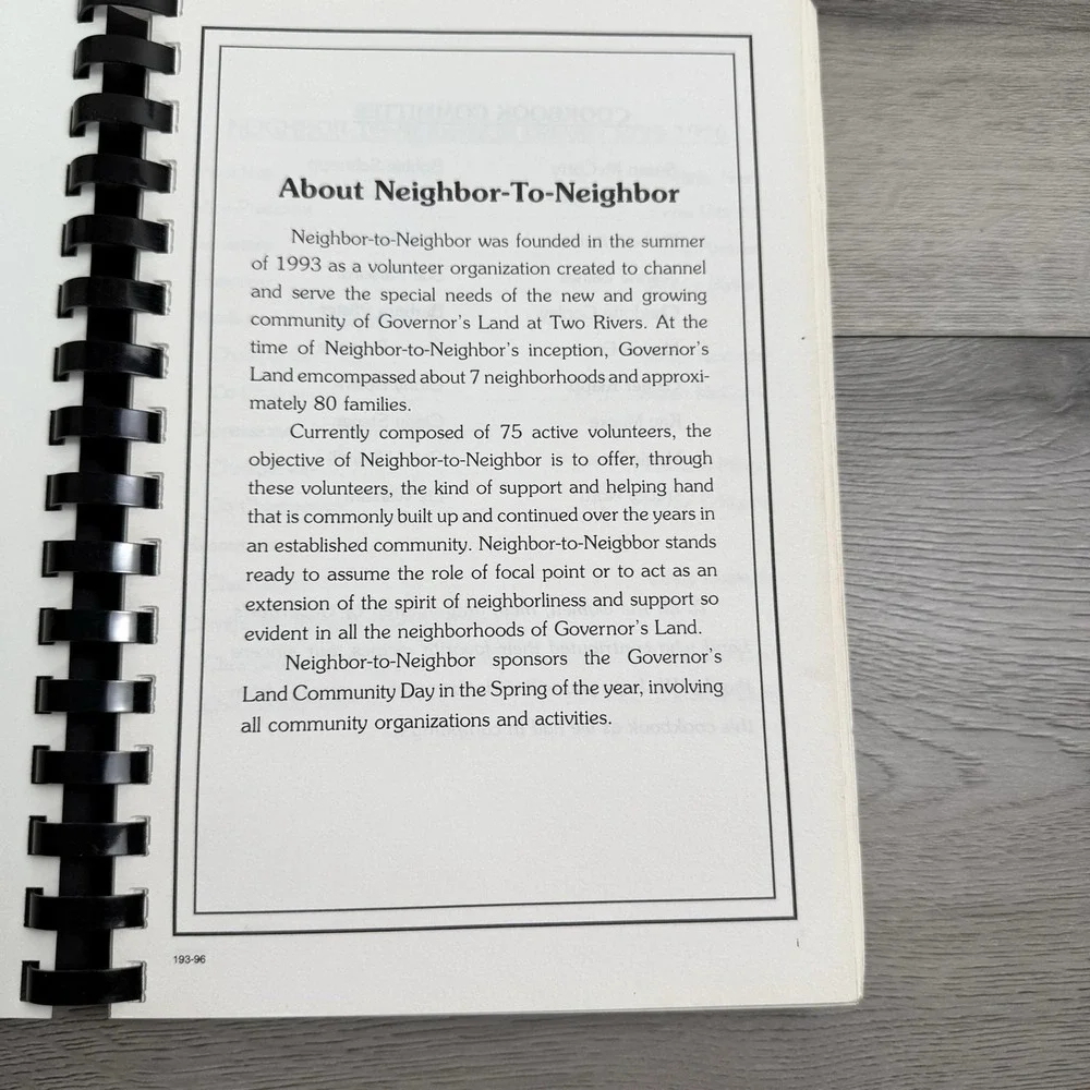 Williamsburg Hospitality & Neighbor To Neighbor Governor's Fare Lot 2 Cookbooks
